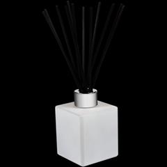 No. 82 Bourbon Mahogany 4 oz. Reed Diffuser Kit